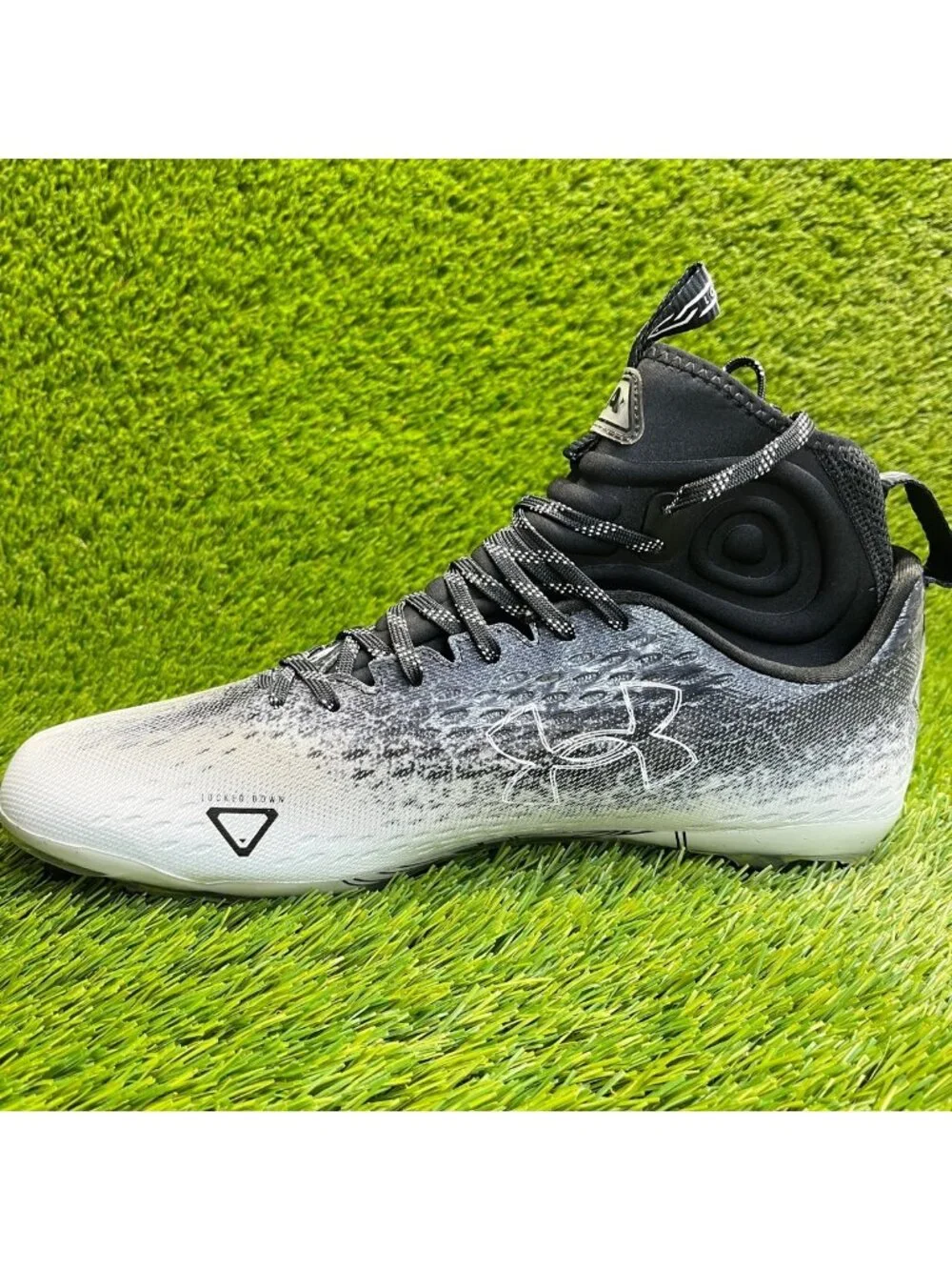 Under Armour Spotlight Lux MC 2.0 Mens Size 13 Black White Football Cleats